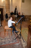 /album/fotogaleria/mateo-guitarra-perfil-jpg/